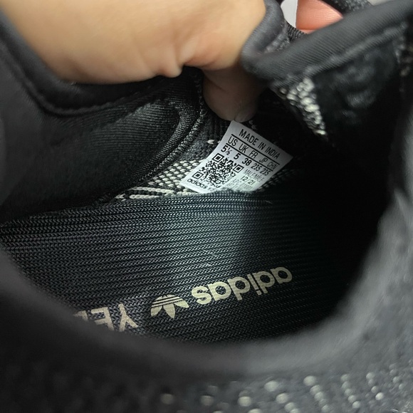 Yeezys - Picture 4 of 4